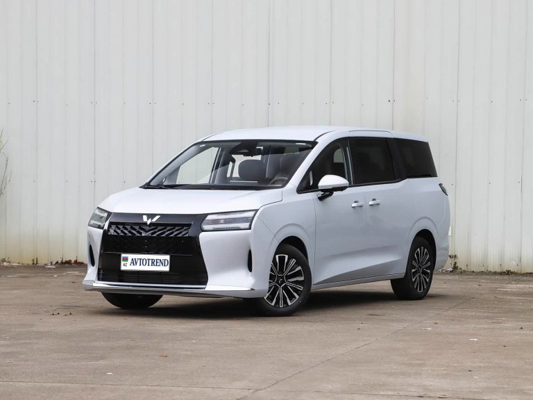 Wuling Starlight 730