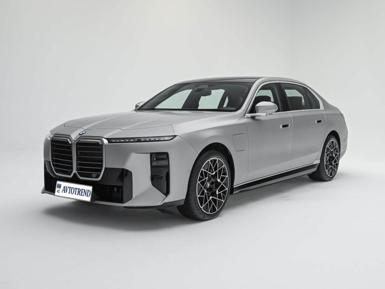 BMW i7