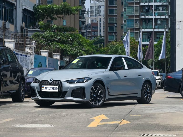 BMW i4