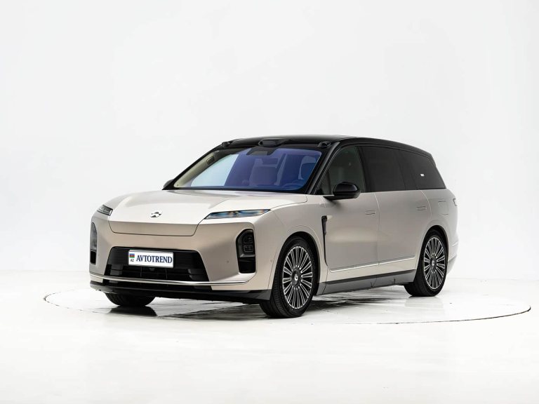 NIO ES8